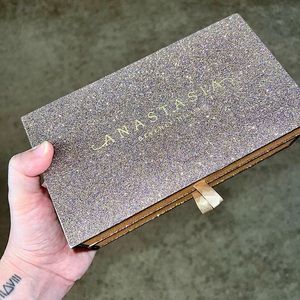 Anastasia Beverly Hills Eyeshadow Vault